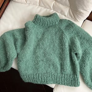 Chunky knit fluffy soft cozy alpaca wool sweater / Hand knit sweater for women / Raglan sweater handmade from Peruvian alpaca wool
